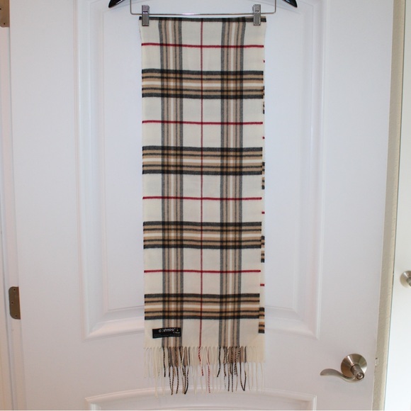 V. FRAAS cashmink plaid scarf (NWOT) - Picture 8 of 9